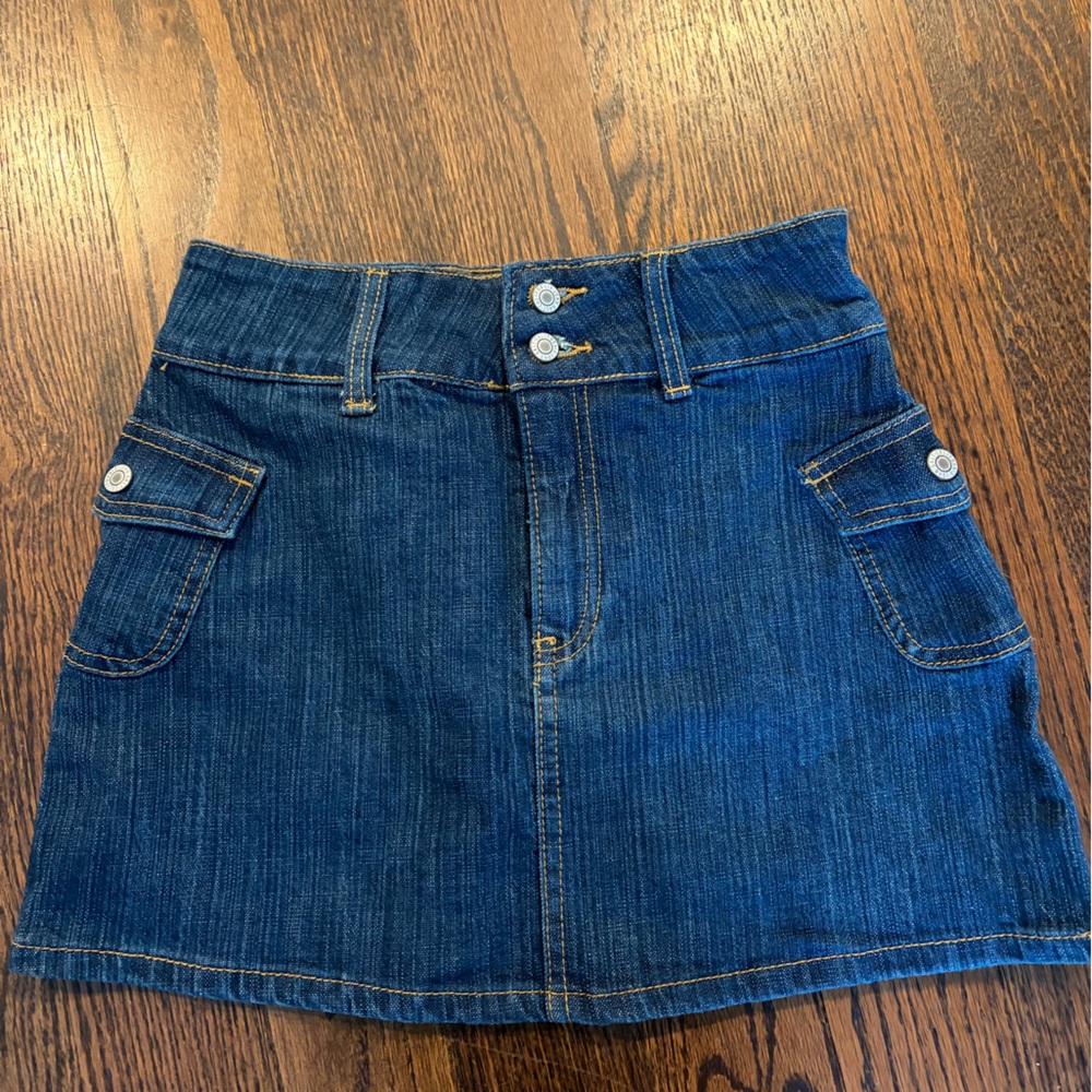 Brandy Melville Stylish Denim Mini Skirt with Button Details